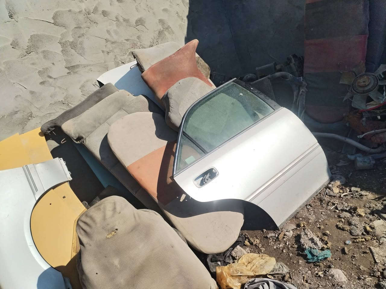 تفصيخ سايبه مكينه كير مكفولات
دبلات سايبه دشبول مشط ستيرن 
كير سمند مكفول
سطابات مارك عضم دبلات خلفيه مارك عضم 
بيبان سايبه جاملغات شتحتاج موجود وبيك خير وتدلل
***********
***********
