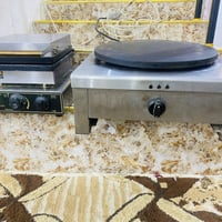 جهاز كريب للبيع غازي استخدام قليل 200 وبي مجال  جهاز وفل  كهربائي نضيف...