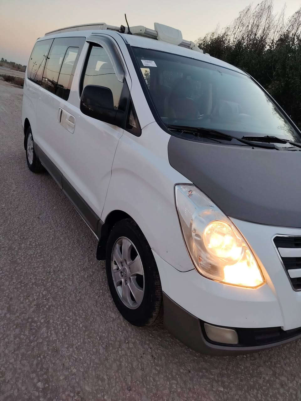 السلام عليكم ستاركس للبيع موديل 2015 كفاله عامه مفتوح محور مسكر سبلاين مكينه جديده حداديه جديده تبريد شغال تخم تاير رقم واسط استفسار عن الرقم ***********
