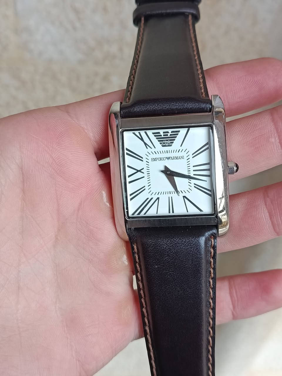 امبوريو ارماني مكنا يابانية 
الساعة بولاد بالكامل قياس 37
نظافة ممتازة وأداء تام


**إذا كنت صاحب هذا الإعلان وتريد حذفه لأي سبب، رجاءا أرسل رسالة إلى الدعم الفني**