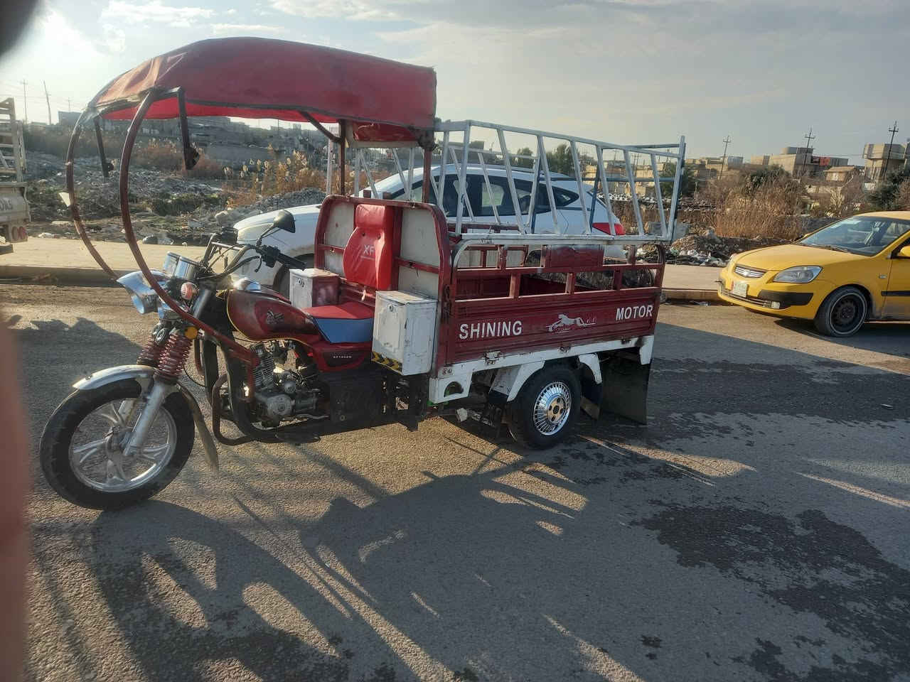 السلام عليكم ستوته للبيع وايرمنيه كلها شرط اليوم شادها محرك اليوم اليوم معمرو كلو بعد مامفيلس  شاصي ركبه شرط منفيس ستوته موديل 2017 سلف وعل شارع السعر 1200 وبيها مجال الموصل اليسر الخاص مفتوح رقم الهاتف *********** واتساب
