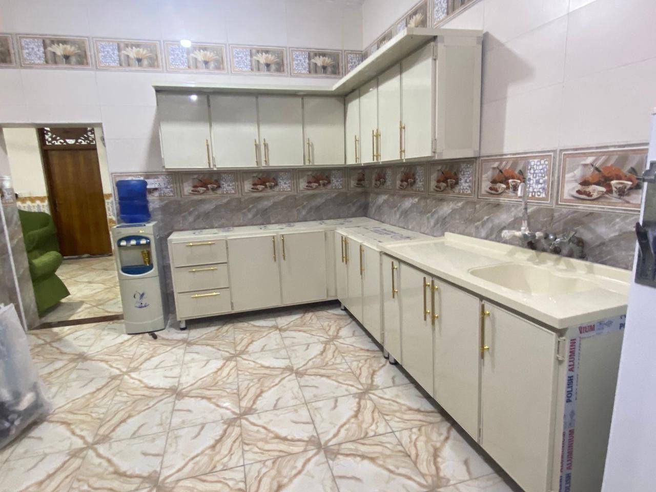 اثث مطبخك / تسكام كاونترات المنيوم كافه الموديلات متوفره حسب المتر والنوعيه ثبت حجز والباقي علينه   ***********
