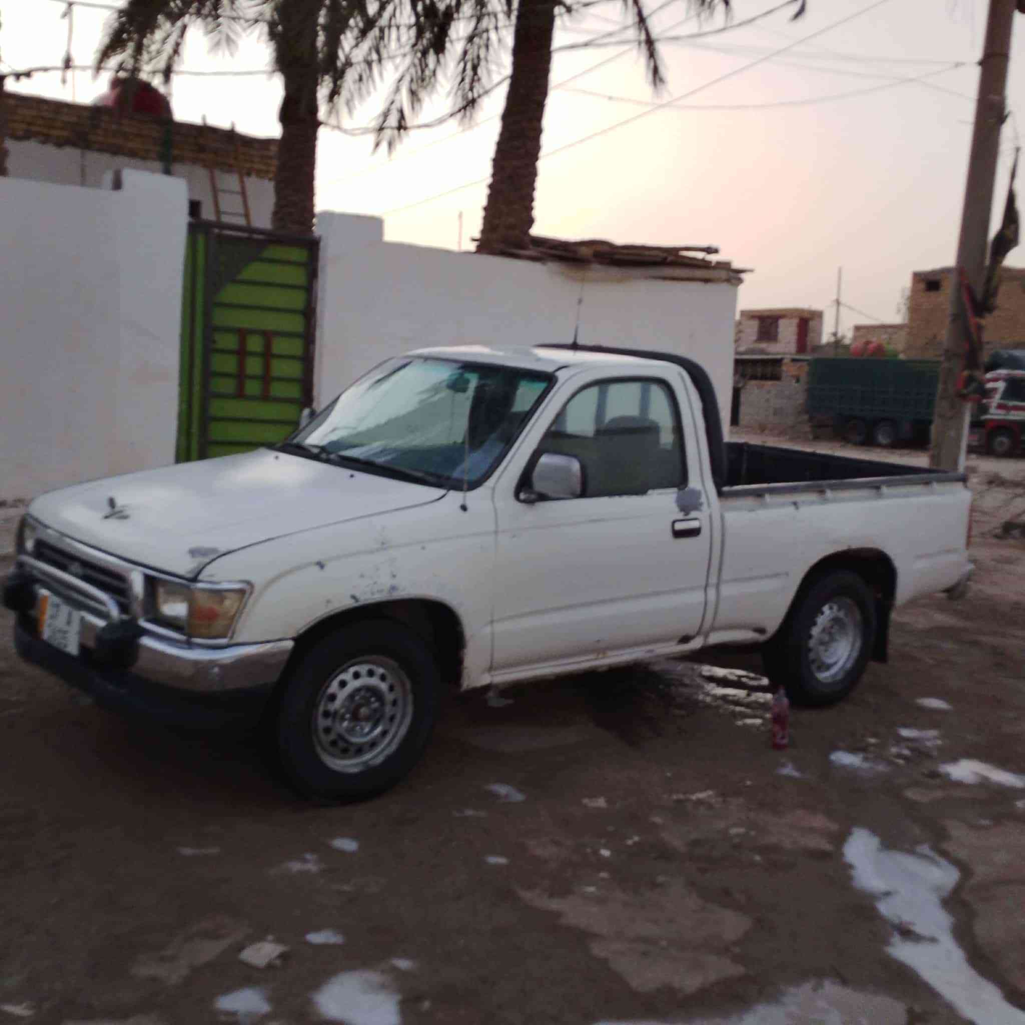 سلام عليكم بيك تيوته ٢٠٠١ للبيع رقم مثنى سنويه ل ٢٨ بسمي تحويل ثاني يوم محرك ما مفتوح كير اكسن مكاني ناصريه ***********
