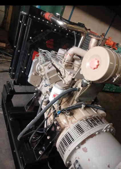 مولد كمنز 4 سلندر سوبر جويتر  مولد بلادي مامشتغل بالعراق امريكي اصلي 
ما مفتوح بلادي
50كيفي  KAY  130 امبير مرتاح 
 نظام حمايه كامل إطفاء وتشغيل ذاتي 
للاستفسار اكثر الاتصال على الأرقام 📞
*********** وتساب

العنوان اربيل الصناعه الجنوبيه متوفره خدمة توصيل لجميع المحافظات 
لدينا جميع انواع المولدات بجميع الاحجام والماركات 
بأنسب الاسعار
