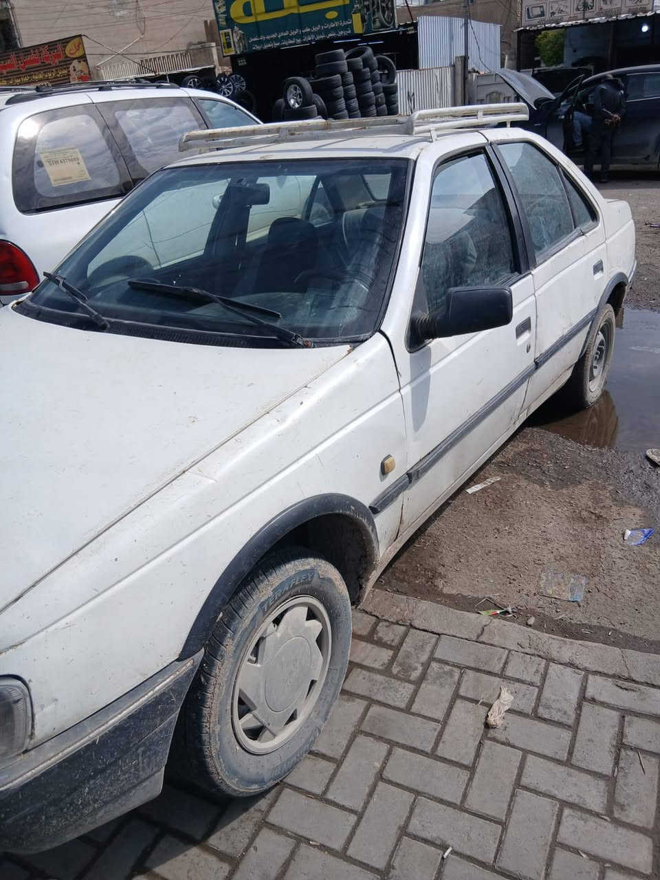 بيجو روى للبيع بدون راعي صاحبها الشرعي متوفي من أهل الناصريه رقم بغداد الماني ابيع بدون تحويل اتكفل سرق وعشائر  السياره جاهزه من كلشي كهربائيات كلها شغاله فقط الكيلو متر ميشتغل والبور ينضح دهن والنمره الثالثه مرات تجي مرات متجي بس نمراتها البقيه كلش حلوه وناعمه كشراها مو صافيه كلش خاف الصور مواضحه نكره بكل وكت وين ماتريد روح بيها سنويتها ساقطهه
ابيع كوم حديد اتكفل سرقه وعشائر  سعرها 13 ورقه وبيها مجال مكاني بغداد قريب على فلكه 83 مال الطالبيه 
***********
