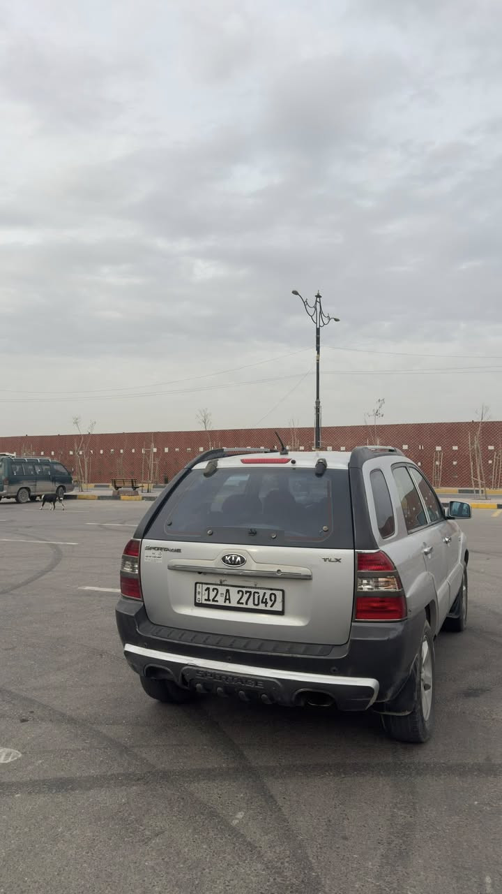 كيا سبورتج ٢٠٠٧ TLX فول موصفات
ماشيه ٢٠٥٠٠٠قابل للزياده
فتحه بل سقف
كهرباء مرايه +هيتر
شاشه تبريد
فتحه بل سقف
تدافئه كشنات
تبريد وتدفئه شرط
ملاحظه بل باب سايق وترجع بارد سعر ١٢٠$قابل للتفاوض
مكان سياره موصل
***********
