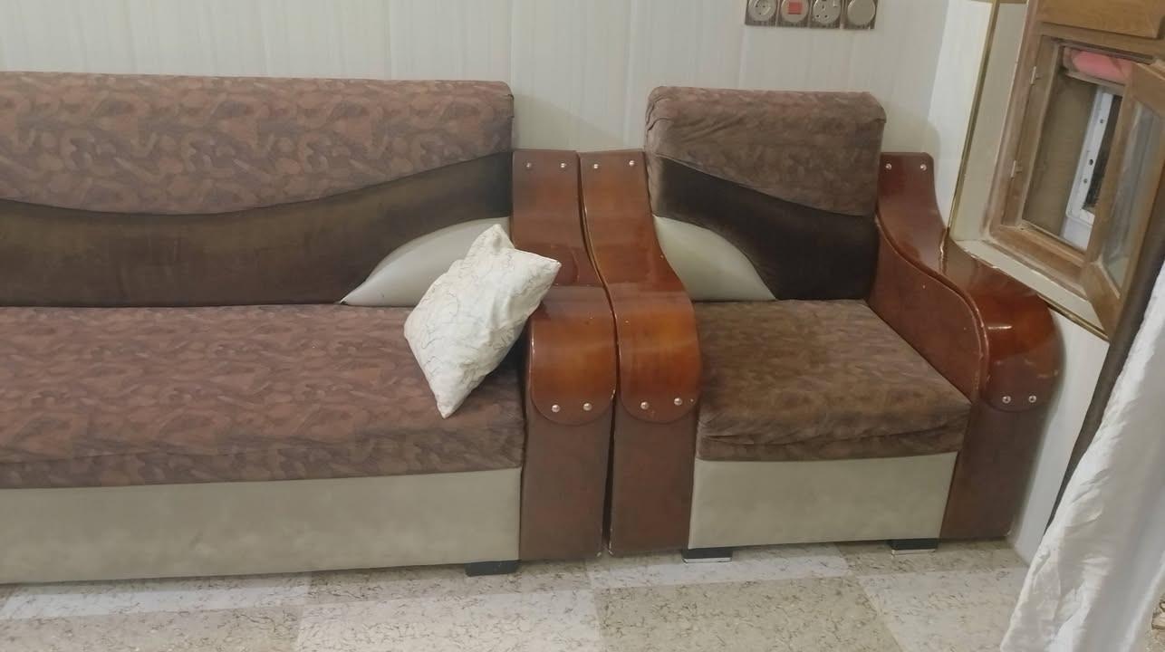 سلام عليكم طخم قنفات للبيع مثل ما موجود بل صور نضيف رايدها ٢٠٠  الف


**إذا كنت صاحب هذا الإعلان وتريد حذفه لأي سبب، رجاءا أرسل رسالة إلى الدعم الفني**