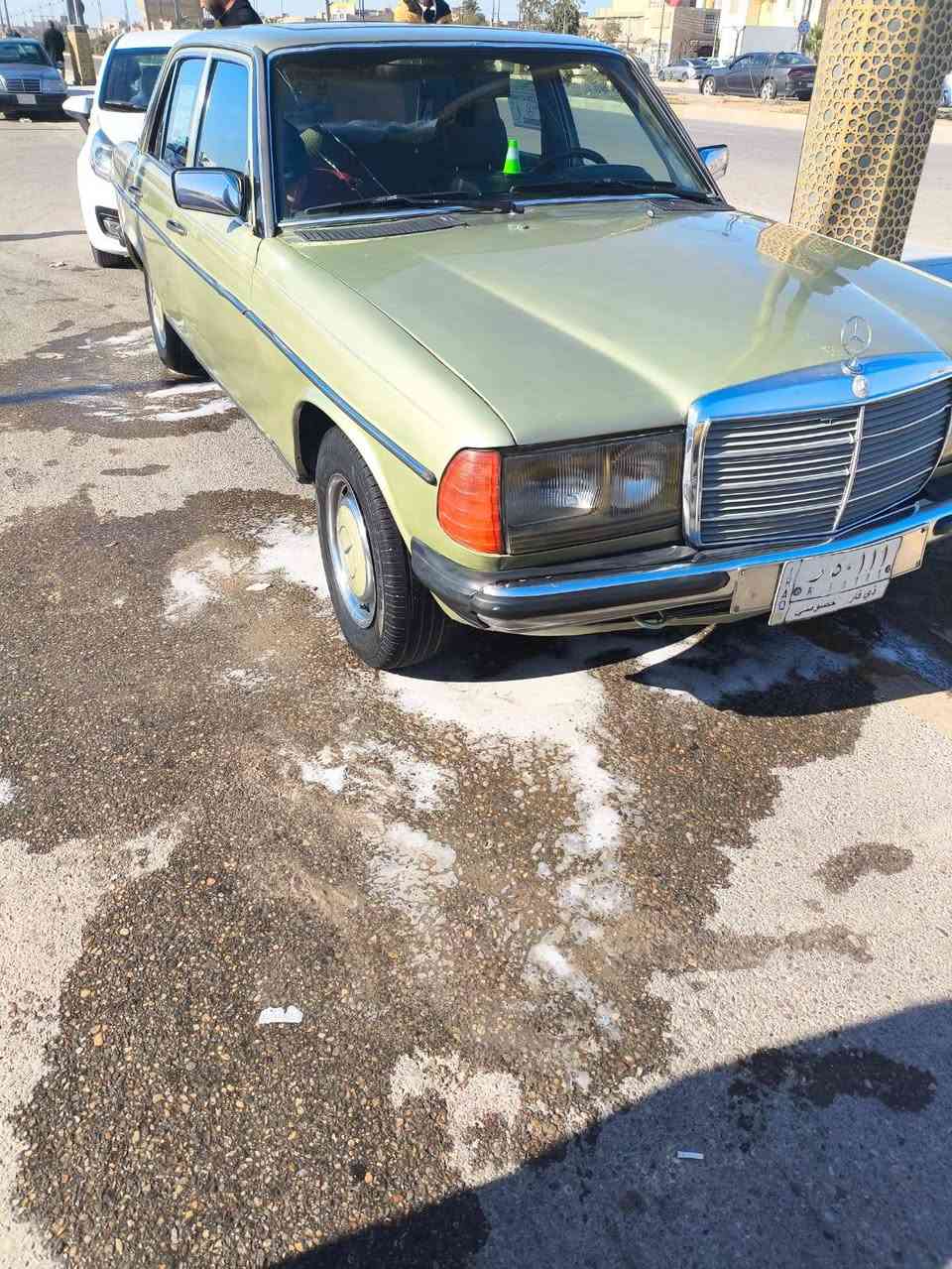 مارسدس 84 ابو جحيل كير ومحرك بلاد كير عادي سعرها 45 مكان الناصريه المركز ***********

