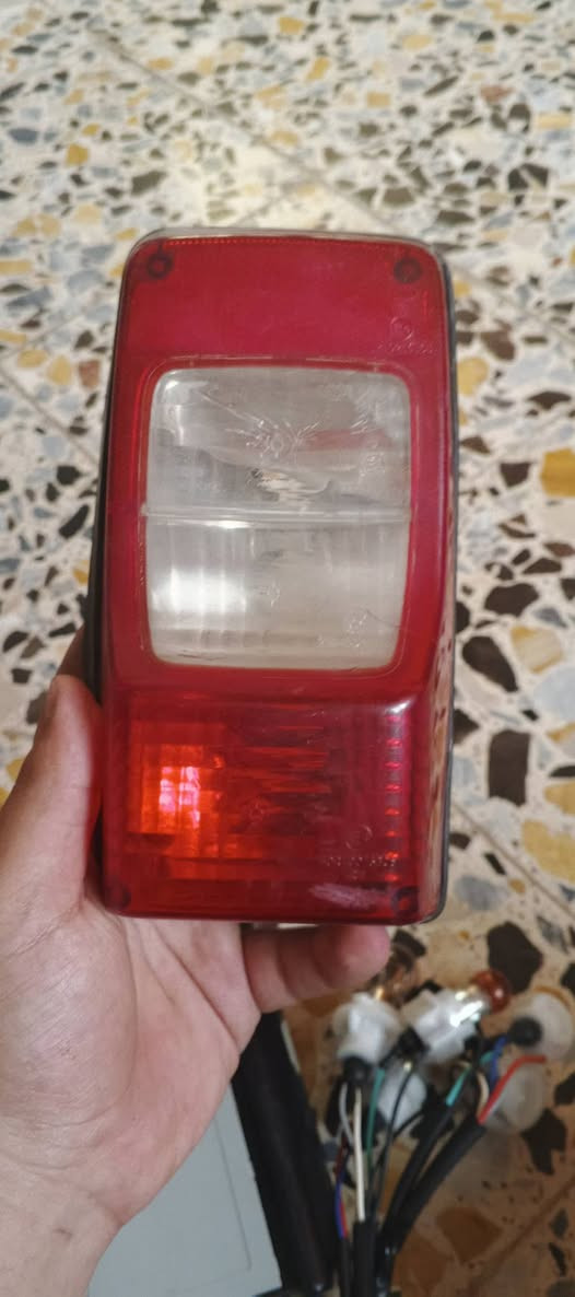 سلام عليكم زوج بكلايت تفصيخ ضفيره بكلايت جديده ومسجل شغال شلع 25 مكاني شعب ***********

