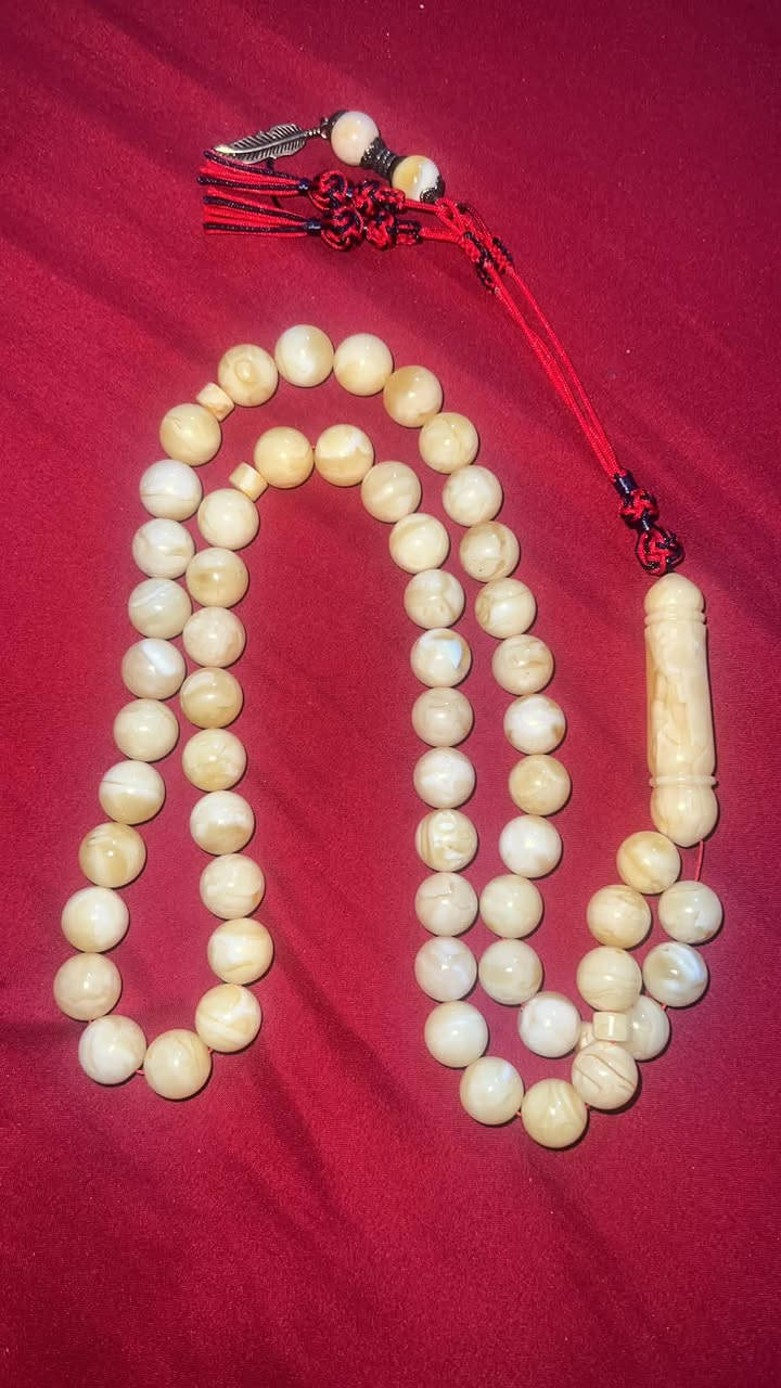 السلام عليكم كهرب حر طبيعي 100‎%‎ وزن 93غ عدد 57 حبة شاهد قطعة وحدة دمشتري بع كارت ظمان جبنية بجبس معرك حباية مريحة وبدايه تغليف للاستفسار ***********

