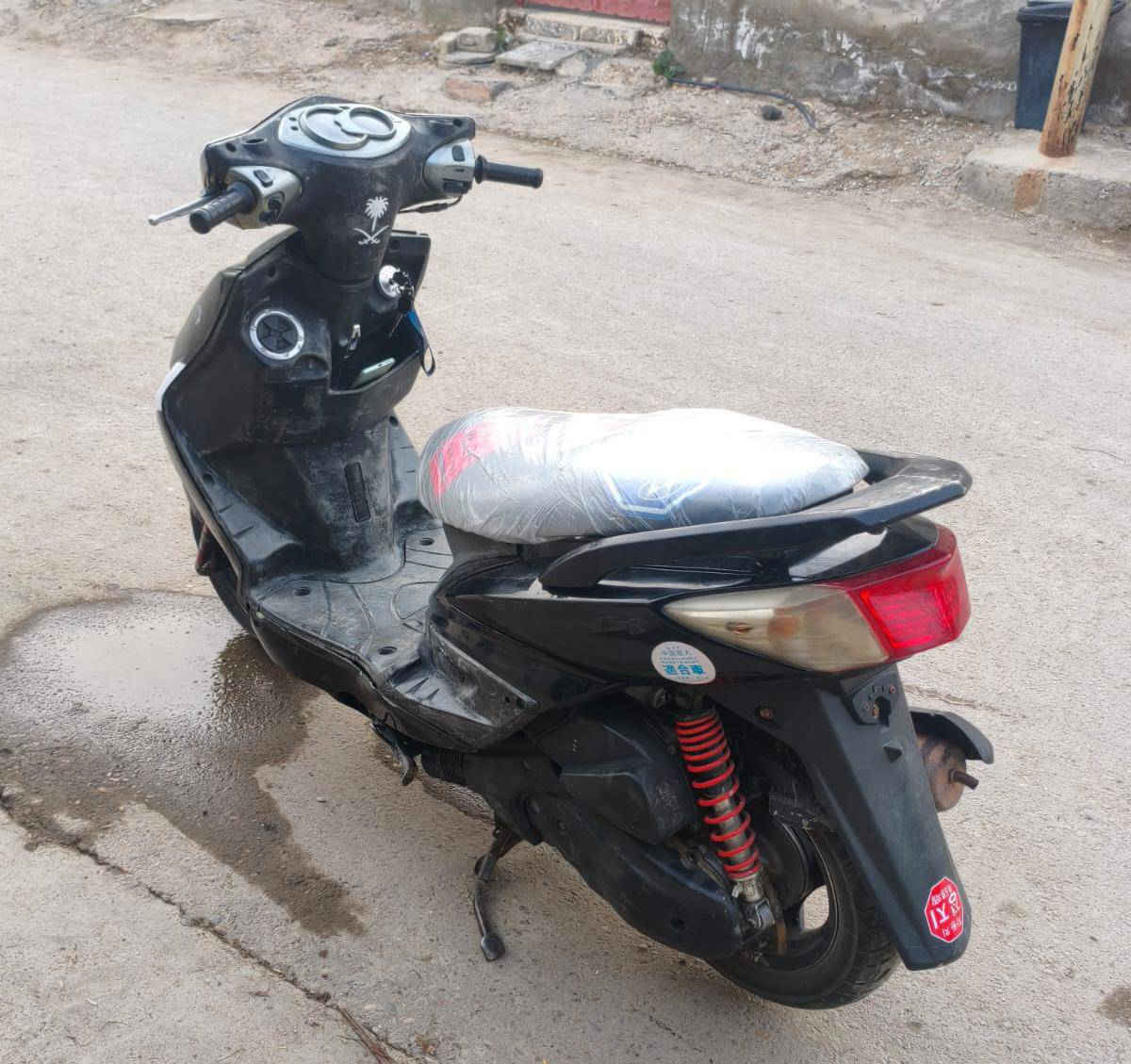 دراجه سكنس للبيع دراجه مال بيت 
سعره450وبي مجال للشراي عنواني بغداد جسر ديالى قديم تفاصيل اكثر خاص او تصال عل رقم***********
