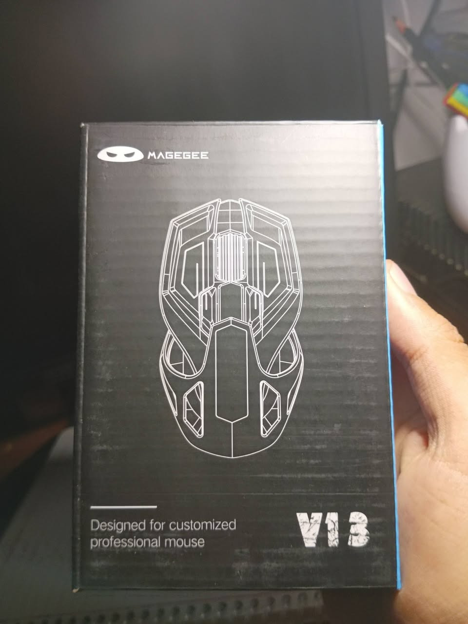 لابتوب لينوفو بقوة معالج جيل 12
‏السعر 425 الف
‏وياه حقيبة وماوس وشاحنته الاصليه تايب سي مع الكرتونه
‏المواصفات💻:
‏
‏المعالج: AMD Ryzen 5 5600U (افضل من معالج i7 جيل 11 )
‏الرام: 8 GB DDR4.
‏الهارد: 256 GB SSD (إقلاع ونظام سريع بلمح البصر).
‏الشاشة: 14 بوصة بدقة عالية وتصميم حواف نحيفة.
‏كرت الشاشة: AMD Radeon Graphics.
‏سلم مع كامل المنافذ ويقدر يشغل العاب بسيطة لان المعالج قوي
‏الموقع بغداد الدورة واكدر اشوفلك شركة توصيل اذا حاب
‏واتساب ***********
‏
