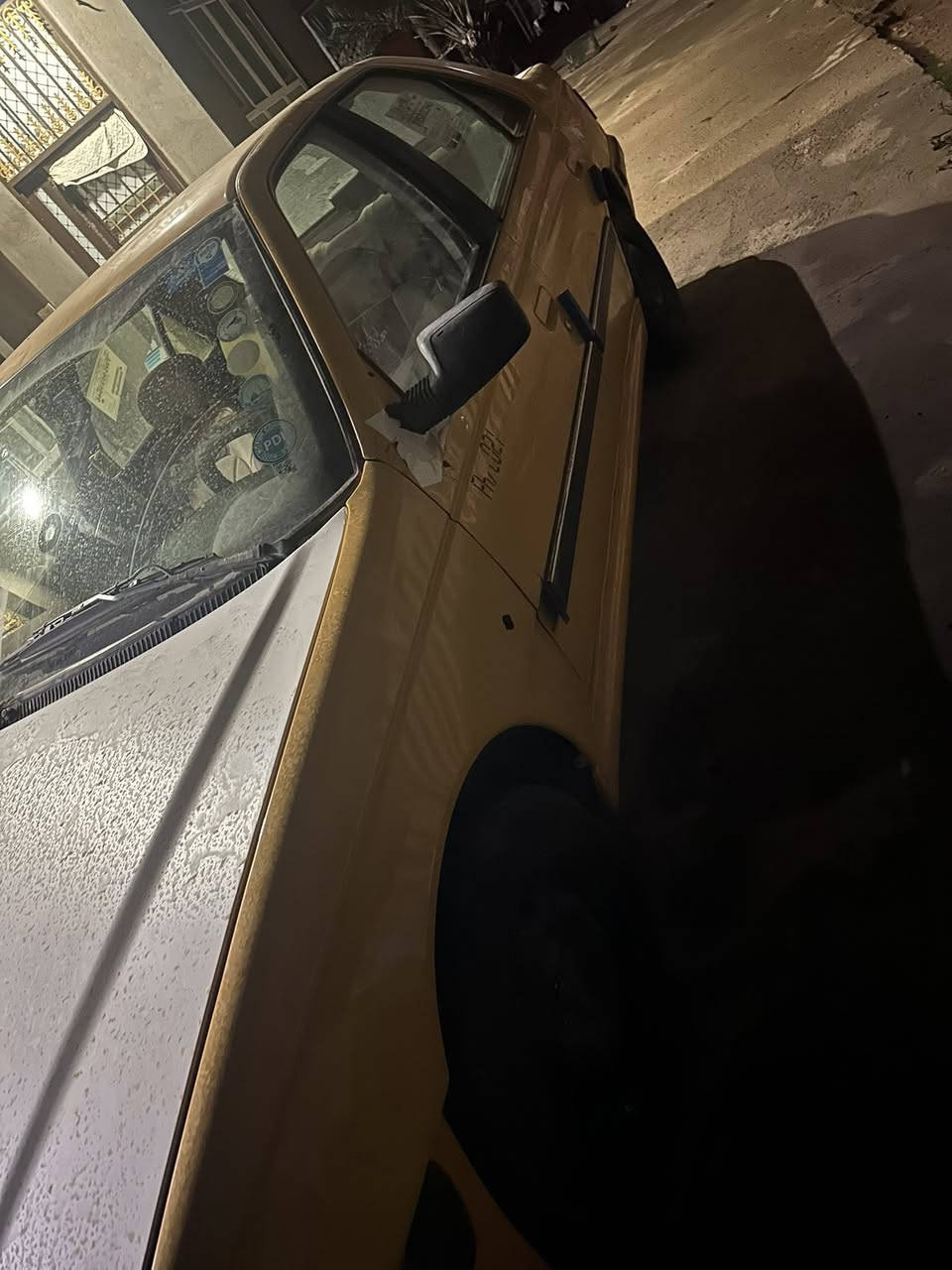 اسلام عليكم سياره بيجو بارص موديل 2013حداديه جديده تخم تايرات جداد مكينه بيه بخار قليل كلش السياره خير من الله رقم انكليزي بابل امصفره هيه اوغرامه شطلع عليه اكطع من عده السعر 30اوبيه مجال ***********
