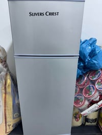 ثلاجة • جديدة • ٥ قدم