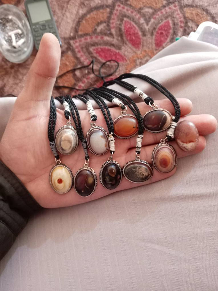 9 كلايد سليماني وياهن حجرة هم سليماني العنوان ناصرية السعر على الخاص رقم الهاتف *********** ناصرية, ذي قار
