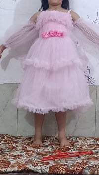 بدلة • جديدة • صغيرة على بتي