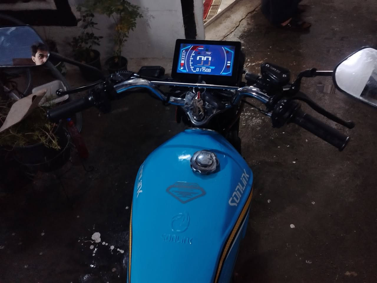 السلام عليكم
دراجة ايراني للبيع.. 
موديل ٢٠٢٤ 
اوراق كامله. 
السعر ٧٠٠ وبيها مجال حك الجية 
المكان بغداد الشعب 
رقم. *********** متواجد واتساب
