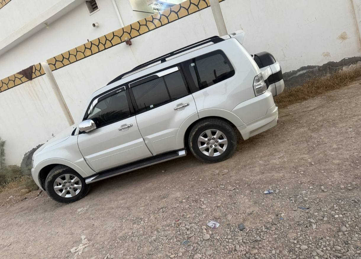 السلام عليكم (باجيرو بيع او مراوس )موديل 15سياره فول خليجي مكينه 3500 مواصفات حبتور دمام ثلاجه 3قطع تبريد بنو وامه مري شفط سياره نضيفه مال جناي ماشيه 150حقيقي (حادثه جدا بسيط بيه بارد جاملغ وبنيد مبدليهن وموجودات البلادي مالتهن يرجعن بارد حته صبغ ما واكع) سعر 175وبي مجال مكاني بغداد ***********
