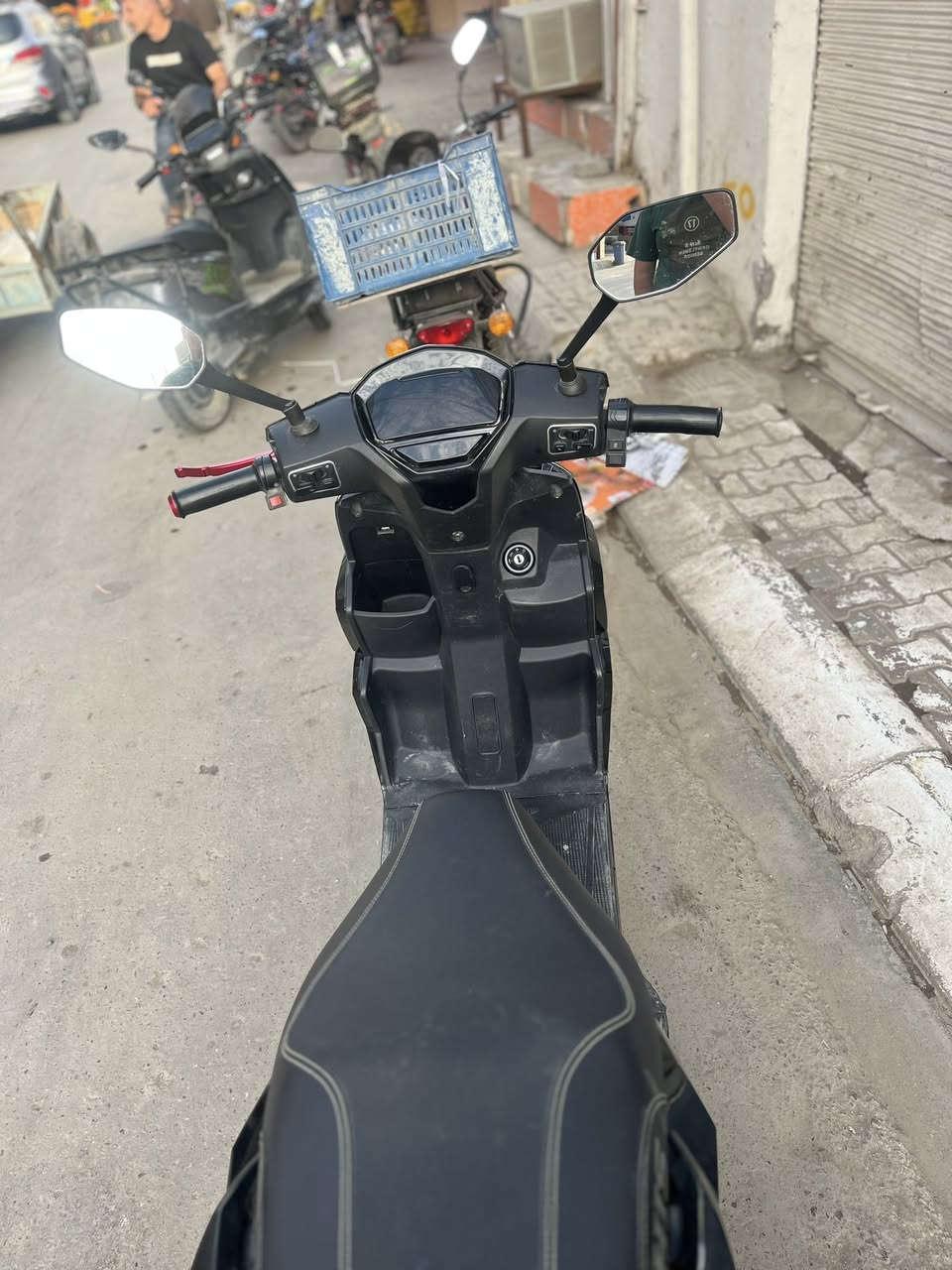 دراجة شحن سكنس 2025 نظيفة
بيها فقط هاي القطعة الأمامية ضايعه 
بطاريات خير من الله 
السعر :عل خاص 
أو اتصل :***********
المكان : بعقوبة بهرز
