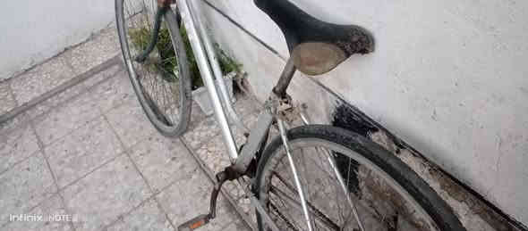 بايسكل بناتي البيع 10تلف بكاني بغداد البلديات رقم *********** كوم حديد ابيعه
