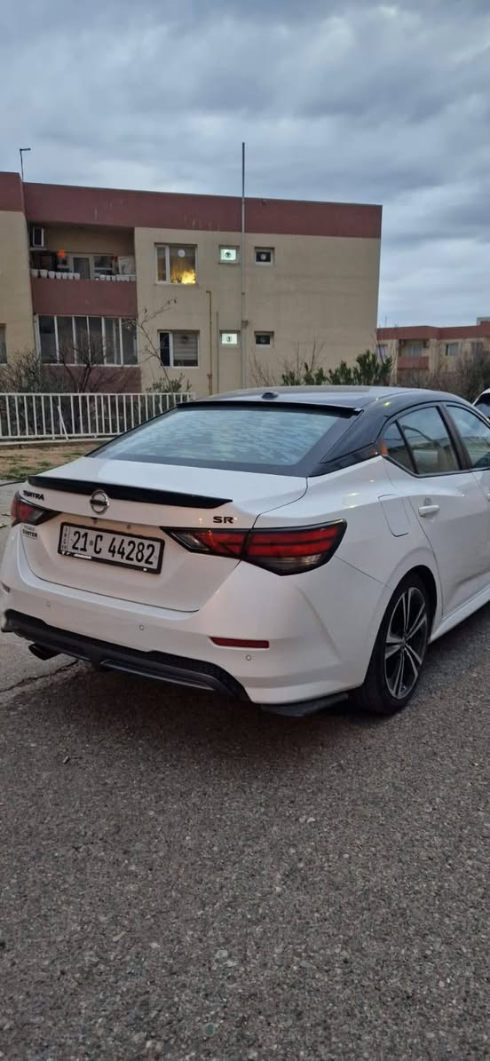 السلام عليكم 
للبيــع ....
Nissan Sentra .SR Plus
وارد امريكي
تو كلر (سقف اسود).
مكينه حجم 2.5 .
كير اوتوماتيك CVT .
ماشيه 48,000km.
فول مواصفات للاخير
بصمه تشغيل . 
بصمة ابواب . 
شاشه وكامره °360 .
حساسات خلفيه
كشنات جلد .
لايت امامي تفاعلي اوتو .
رادار وتحديد مسار .
ويل كب حجم 18
وبيه هوايه مواصفات بعد
السياره حادثه ابواب ثنين (باب السائق والخلفي صبغ ) .
الهزه جديده .
السنويه جديده رقم 21 سليمانيه
شرط التحويل .
مكان السياره سليمانيه
للاستفسار على الرقم واتساب موجود
*********** السليمانية, العراق
