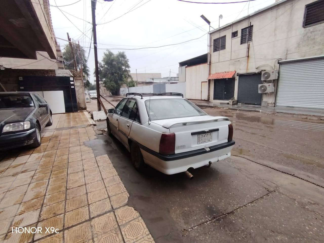 سلام عليكم شباب اعاده النشر بسبب الوعود الكاذبة اوبل اوميكا مكينه 6سلندر 3000 تابوت تبريد شغال ترايك وين متريد السياره خير من الله سياره مكفوله من الضربه القويه بيها مكانات معجون مثل ماواضح عدكم بل صور رقم بغداد الماني كير عادي  للاستفسار *********** مكاني بغداد الدوره شارع 60 سعر 30
