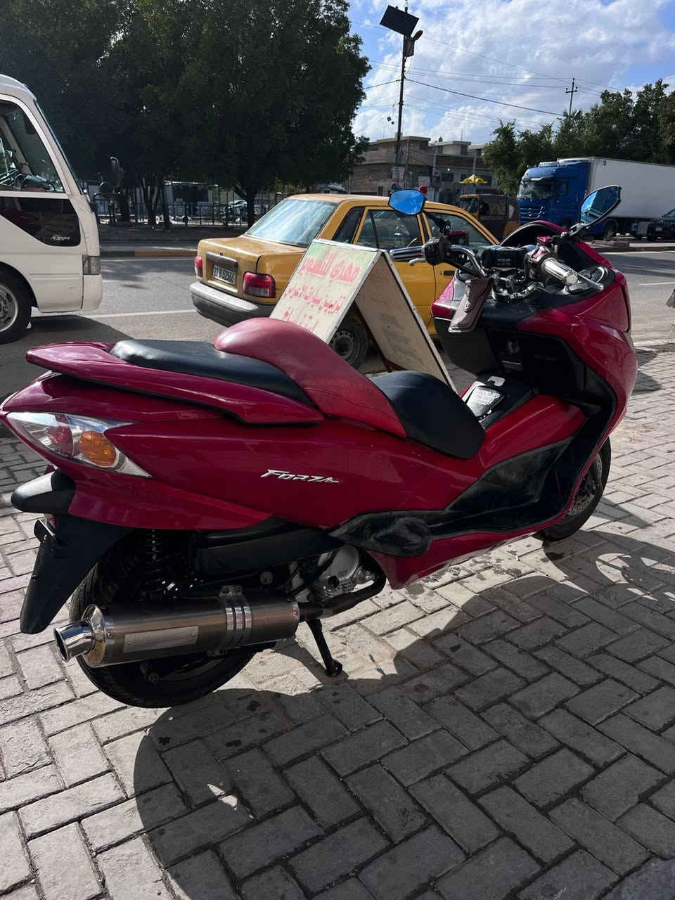 السلام عليكم فورزه 010 تحويلات S7 4 
الدراجه كفاله عامه فول مواصفات مشروطه تأخذها من باب البيت 
الدراجه ترايها للبصره شرط 
الدراجه 
نضام سرقه 
ستيرن رياضي 
صالنصه رياضي 
ستان كهربائي 
كفيلكم الله الدراجه برغي ما مفتوح مشروطه 
عدا الدهن أم زويل وبانزين محسن للتواصل ***********
عنوان بغداد مدينه صدر أو سريع الدوره السعر خاص
