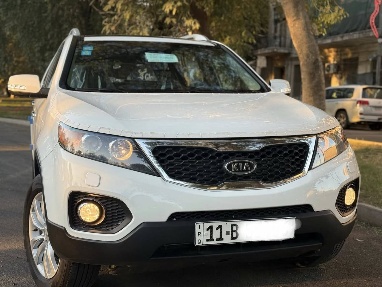 السلام عليكم 

كيا سورنتو 2013 خليجي استلام الشركه الدوليه 1/1 كويتي 

السياره عل شرط بوضع الشركه اخت الزيرو جديده لوك 

السياره مكفوله من الصبغ ومن كلشي حديد وبلاستك 

محرك كير صدر بشرط عل وضع الشركه ماشيه 73 الف 

المواصفات فول 1/1 كويتي اعله فئه بل مواصفات 

قماره بنرامه 

كشنات جلد 

داخل قرميدي 

كشن كهرباء 

تبريد بيانو 

فول تحكم استيرن 

كروز سرعه 

بصمه 

مري شفط 

زراك لايت 

لايت زنون 

داخل صاج ملكي 

محرك 6 سلندر 3500 

فورويل دفع رباعي 4x4 

7 راكب 

ويل 18 خمسه ويل كب سبير منازل 

رقم بغداد دولي بسمي هزه وسنويه جديده 

مكان السياره بغداد 

رقمي ***********
