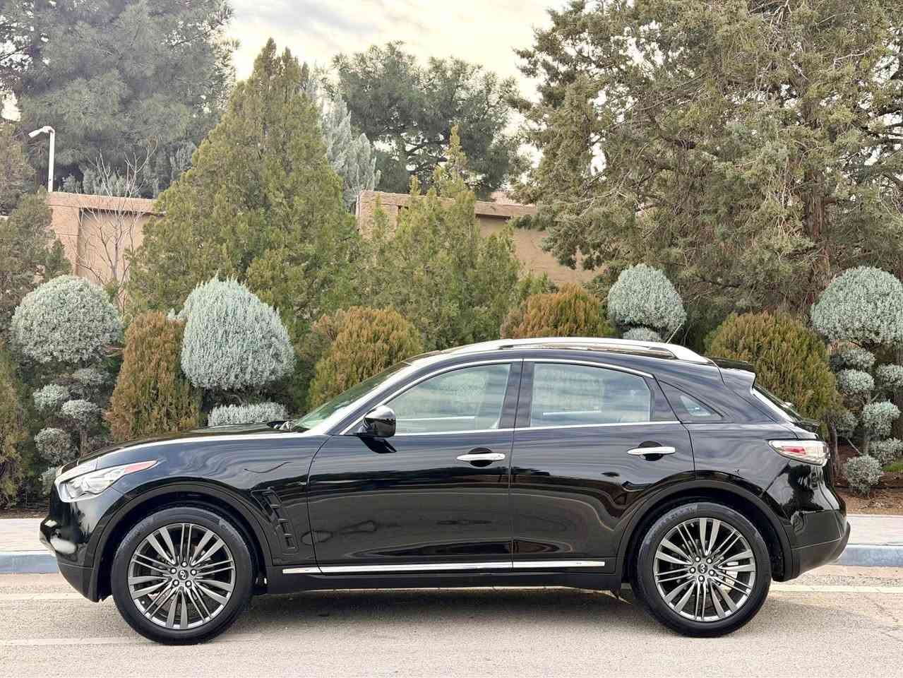 NISSAN INFINITI QX70  2017 LIMITED

نيسان انفنيتي ليمتدد  ٢٠١٧

سعر مناسب مستحيل نظافه بي هيج سعر ١٦٨ ورقه مجال

ملاحظه : سياره قطعتين بس كلير بعد شخت باردحتي رصعه مابيها بشرت سونر موجود سياره جديدا١٠٠/١٠٠ 

فول فول مواصفات
سلايد
٦سلندر تنفس تبيعي
دواغل اللونين اسود او كريمي
كشن جلد و كاربا
كشن خزن وتدفية و تبريد
فور ويل 4X4 
شاشه و ٥ كاميرا
رادار امامي خلفي ورادار شارع
تحكمات ستيرن
ماشي ١٧٠ الف كم
بعد مواصفات انفنيتي معروفه ..........
سياره كلين تايتل مابي حادث ولا ارباك مابي شي بس بي العراق قطعتين كلير باب سايق او بونيت بدون دواغل بدون ارباك بس كلير بي سبب شخت بسيط و بعد صابغين 

گير محرك تاقم صدر تبريد تدفيه كله بشرت محرك مامفتوح

سنوي رقم جديد بي اسمي سياره تحويل مباشر 

سعر سياره مناسب  ١٦٨ ورقه بيها مجال 

مكان سليماني 

***********
***********
___________________________________________
NISSAN INFNITI QX70 LIMITED  2017
فول فول مواصفات 
سلايد
٦بستون بى توربو
ناو دوو ره نك ره ش و كريمى
كوشن جلدوكوشن كاره با
كوشن ساردو گه رم و خزن
ده بل اكسل 4x4
شاشه و ٥ كاميرا
رادا رو خه تى جاده بيش و دوا رادار
حاسه ى بيش و دوا
سوكان فرليوم و تحديد سرعه
١٧٠ هه زار كم روشتوه
له گه ل زوور مواصفاتى تر............

سه ياره كه كلين تايتل داغل بووه ليره دوو بارجه ى بووه به بوياغ بى ناوكرتن بى ارباك حاديثه ى نيه بى ئه وو دوو بارجه يه سه ياره كه شخت و ساردوو جاليشى نيه به شه رتى سونر

گيرو مه كينه و تاقم بيش و ته بريدساردو گه رم به شه رت 

سه نه وى ره قه مى تازه يه به ناو خومانه ته حويل به شه رت

سعر ١٦٨ ورقه و مجال 

شوين سليمانى 

***********
*********** السليمانية, العراق
