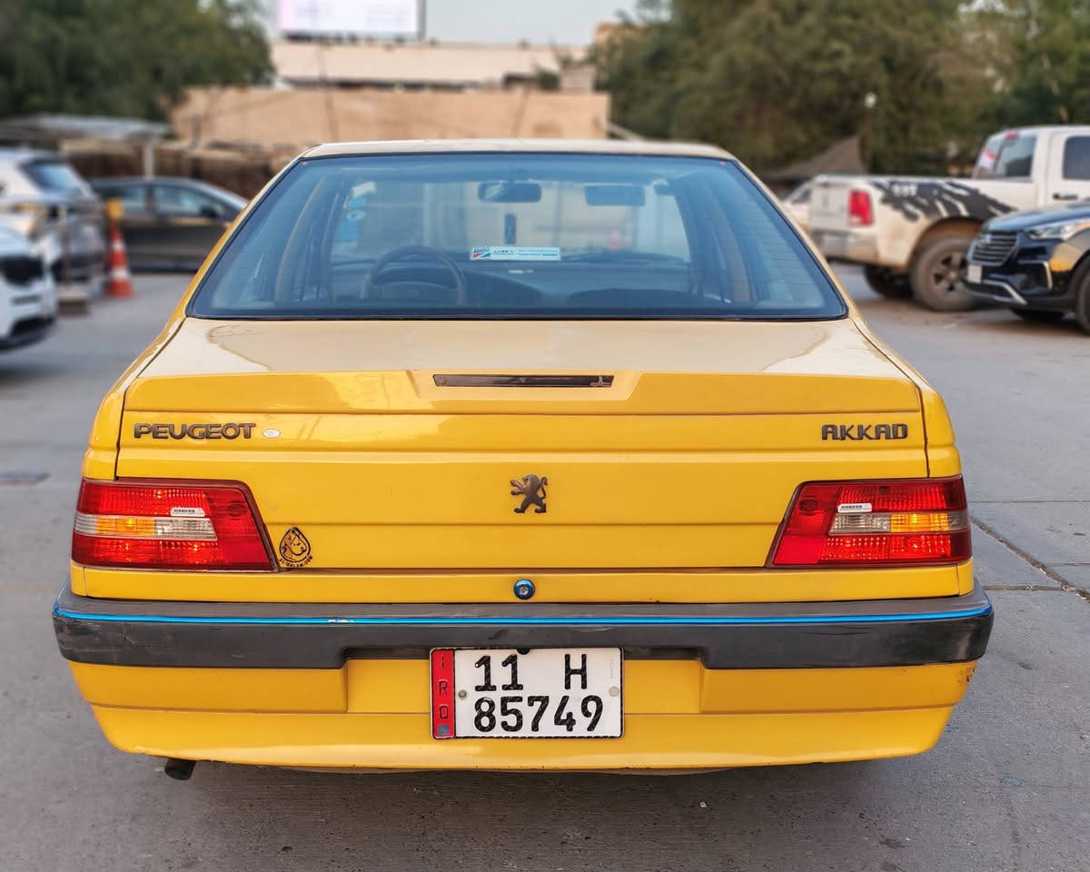 السلام عليكم
للبيع بيجو لميس 2016 
  شاشه + كامره
كير ومحرك خير من الله 
تبريد شغال تدفئة وتبريد 
كهربايات كلها شغاله 
تخم تاير جديد باتري جديد
السعر 43 وبيها مجال 
بغداد مجمع الصالحية 28 
***********
