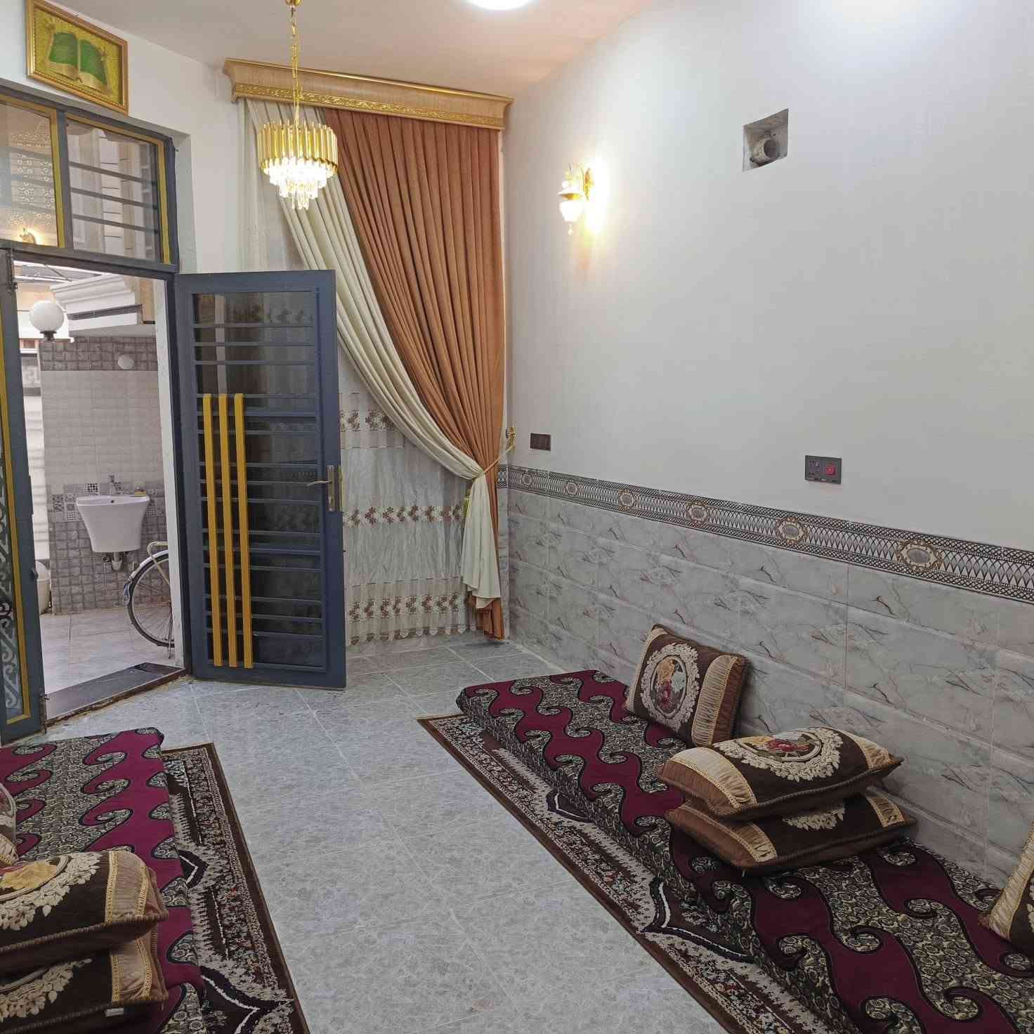 مشتمل طابق ونص فلوجة بحي الأمين منطقة ال 17
شارع 12نافذ ع شارع 40
 المساحة ١٢٥ متر الوجه 6 وربع ونزال 25 بناء طابوق حديث ضلع منفصل وسقف منفصل للبيع السعر المطلوب بي 105 مليون وبي مجال للاستفسار الاتصال على الارقام التالية

*********** وتساب 
***********

نوع العقار طابو صرف سند وبي إجازة بناء
