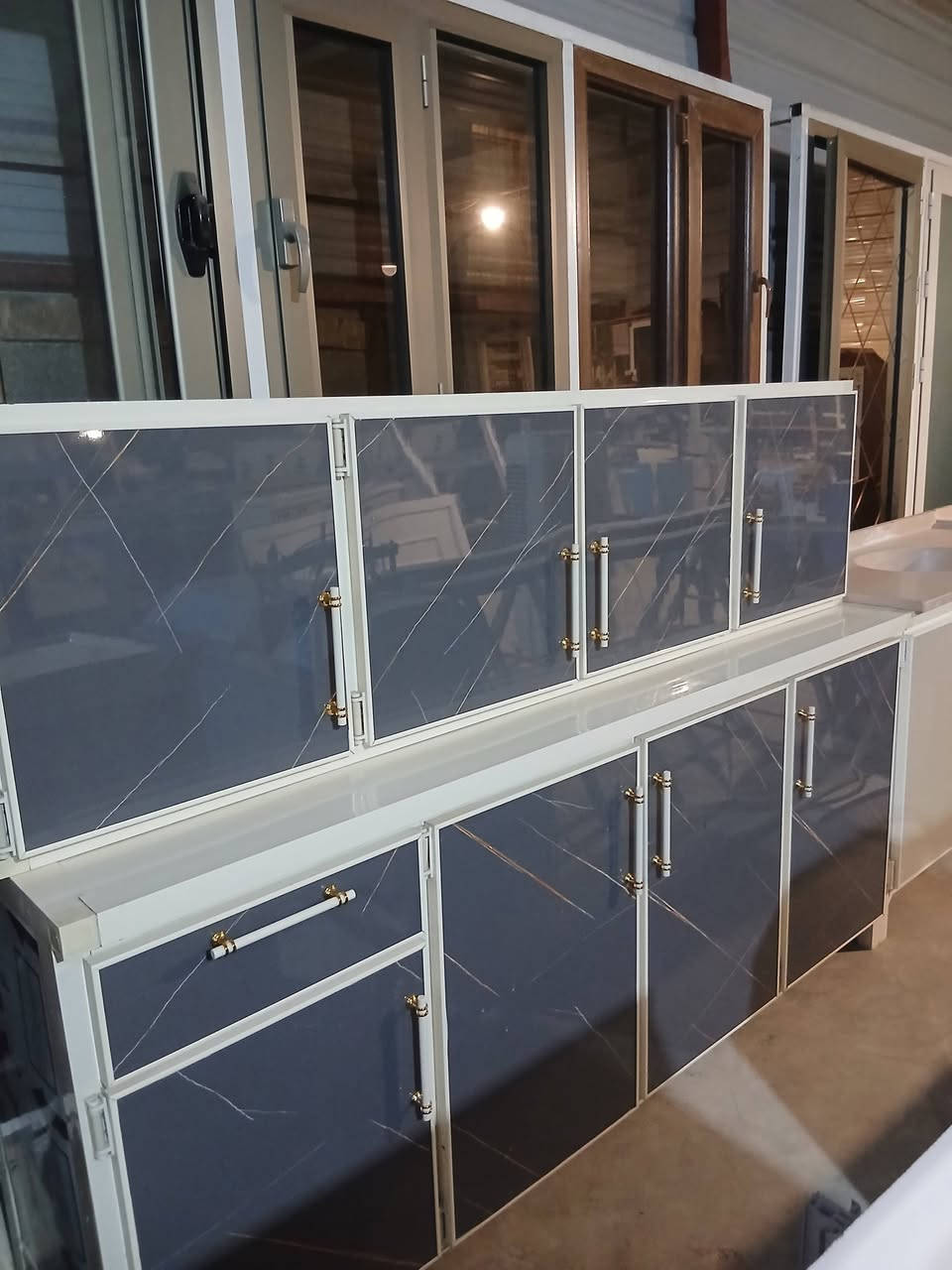 معمل الفهد اللالمنيوم وPVC 
أبواب 🚪 وشبابيك والقواطع 
بادارة مصطفى رحاب 
واتساب ***********
العنوان بغداد الراشدية منطقة البودالي
