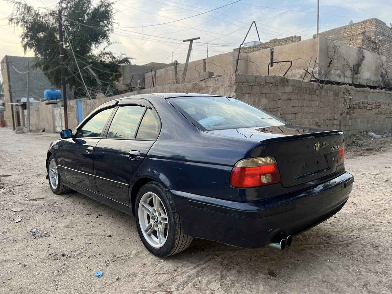 530 موديل 99 دبل فانوس جاهزه على اخر شي متخلي عليها دينار  للبيع او مراوس مع 540 نظيفه 
السعر 88$
عليها لايت اصلي وزارع بي عدسات بيها لايت يخبل 
دركةm
ويل m +تخم تاير
دعاميات m
طوافات جدد
ABS شغال وبريكها يخبل 
 مكان السيارة بغداد ابو غريب 

هذا رقمي ***********  خابرني وبيك خير وتدلل
