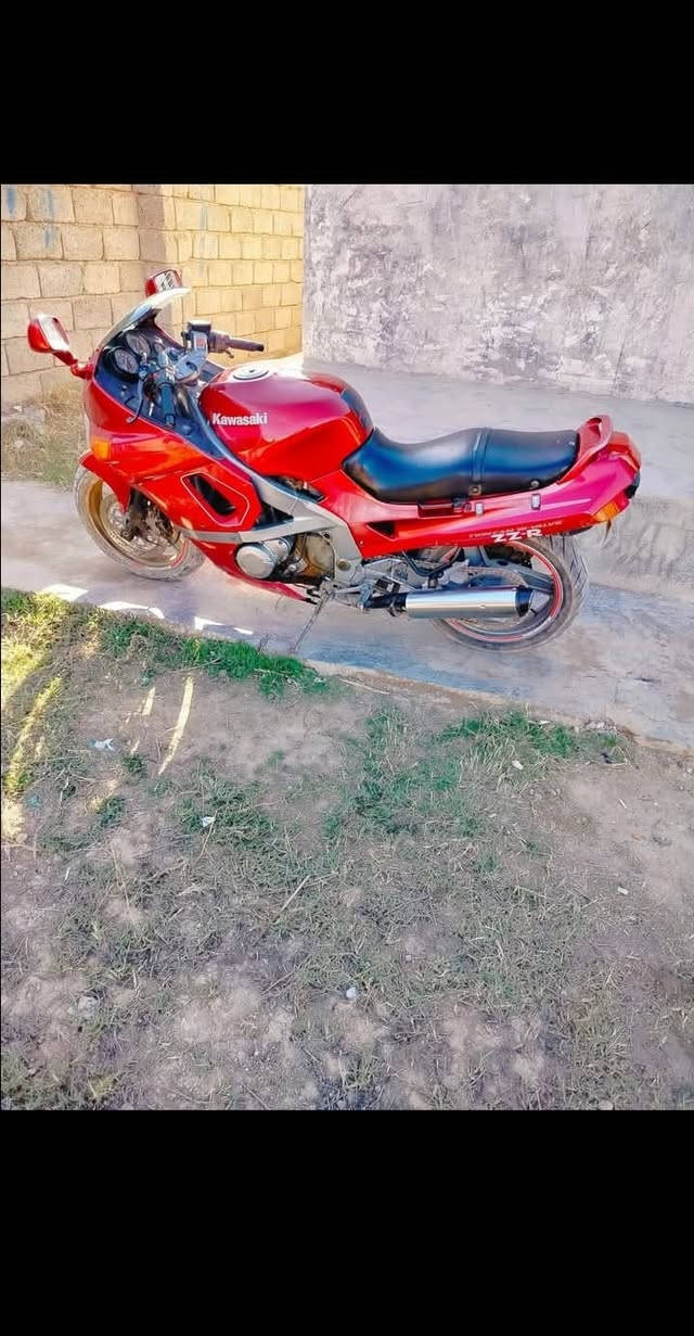 السلام عليكم دراجه للبيع او مراوس نوع الدراجه كاوسكي حجم المحرك ٥٢٠🤩دراجه اوراق كامله📃بس ضل الوحات ما مستلمهن الدراجه معمره جديد 🧡ما عايزهه بس كابرتر وفلاين سلف 
الموديل ٢٠٠٠🗓 المكان جنوب الموصل القياره قريه اجحله 
رجأن المو شراي لا يراسلني📁 ولا يتصل📞
☎️رقم الهاتف ***********
