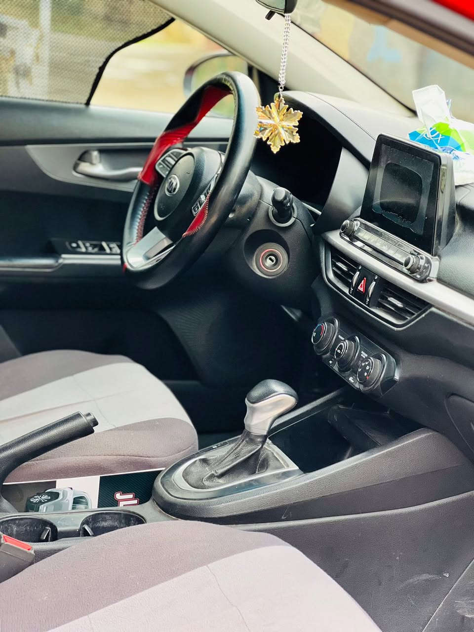 سلام عليكم فورتي 2020 
سليمانيه 
ضرر  جاملغ ايمن فقط 
السياره نضيفه جداً 
كير AT  
ماشيه 84 
محرك دوش 2000
السونار مُرفق مع الصور 
السعر 135
الموقع بابل قرب سيطرة الاثار
غير متواجد في النهار فقط في الليل بسبب الدوام تفاصيل اكثر عل رقم ***********
