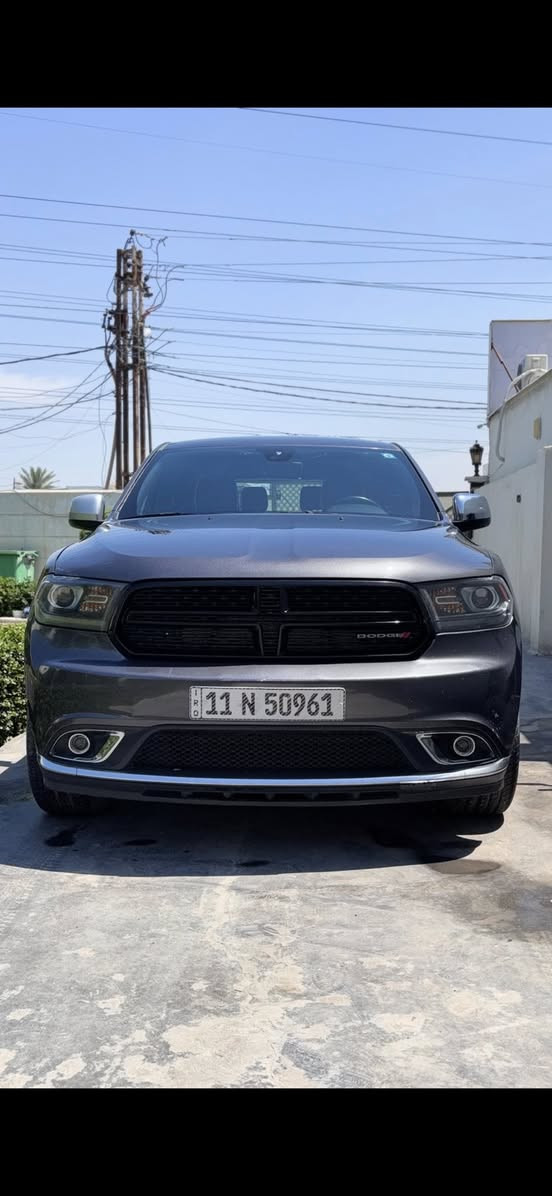 ســلام علـيكم : Dodge Durango
موديـل 2018 
مـوصفات sxt
حادث خلـفي قبـق جنطه
سياره نضيفه وخير من الله
للـبيع او مراوس ب باسفكا
الــسعر : 20
للـتواصل : ***********
