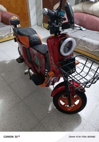 R9 • ماروني • ٥ بطاريات