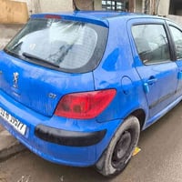 بيجو 307 موديل 2005 /بدون صبغ ما عدا الجمالغات الإمامية لان ميعتبر صبغ...