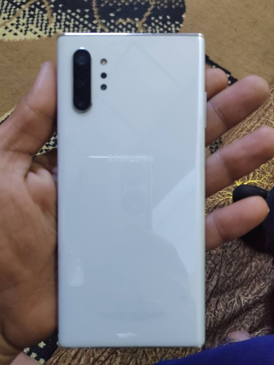 نوت 10بلص جديد لوك سامسونج ابيعك شرط وضمان  السعر ٢٧٥ مكاني حي انتصار ***********
