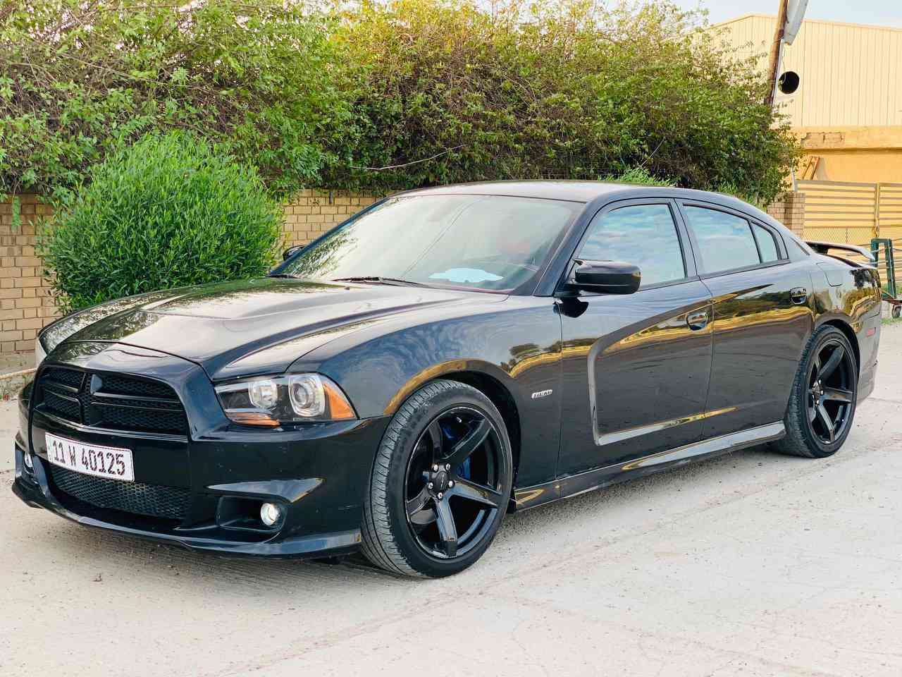 السلام عليكم
جارجر 2014  🖤 
                                                                     R/T5700 
رقم بغداد هزه وسنوية جدد 
مواصفات فول عدا الفتحة 
١- شاشة كبيرة + كامره 
٢- كشنات كنتاره + كهرباء 
٣- تبريد قطعتين 
٤- كشنات تدفئة وتبريد 
٥- محرك 5700 
٦- حاملة اكواب حار بارد 
باقي مواصفات المعروفة 
 محرك وكير بوضع الشركة ماشية 80 
بية صبغ  جاملغ امامي فقط + تبديل بنيد الباقي مكفول 
مكانه :- بغداد 
السعر:- 144 بي مجال 
***********
