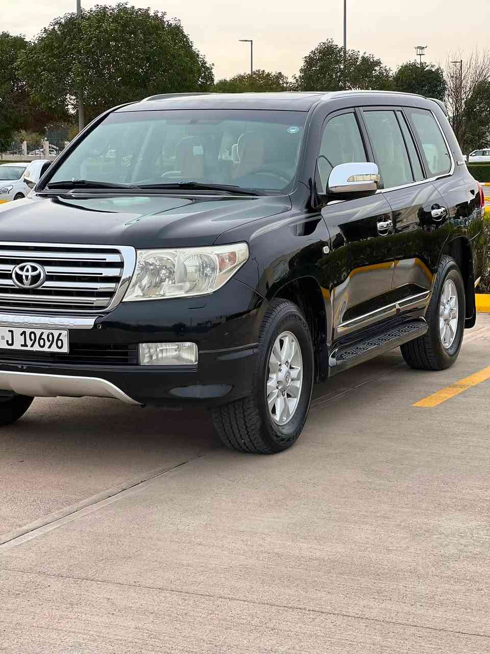 سلام عليكم 

لاندكروز للبيع 

موديل 2011  ستيني بلادي     GXR 

فول مواصفات 

ماشيه   315  الف KM

رقم اربيل هزه وسنوية جديده 

السياره نظيفه ومال بيت غرفتها بلاديه كشناتها جلد شرط مابيها عيب 

گير ومحرك مكفووول شرط الفحص 

مكفوووله كفاله عامة عدا صبغ الدعامية الامامية + تكحيل وبارد اصبعين فقط جو البك لايت اليسار والقماره بيها جراد كما موضح بالصور 

والخطة طابعه 

السعر28.000$  وبيها مجال 

مكان السياره .. الرمادي

***********
