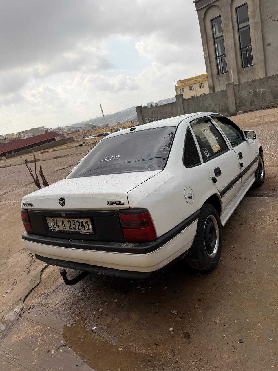 سلام عليكم
فكترا رقم اربيل 
حجم 16 ستيرن باور موديل 91
بدون دعم وبدون صبغ فقد دوائر 
كير ومكينه بشرط 
تحويل وغرامات بشرط 
شواصي وتكم و الحوض والكص بشرط 
وايرمنيه كلها شغال حتى البريك
سياره جاهزه 
عنوان شيخان 
***********
