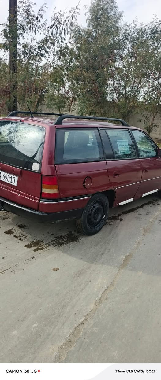 سلام عليكم اوبل استره موديل 92السياره  محرك 16. بسمي ثاني يوم تحويل. مكاني موصل الايمن. ***********
