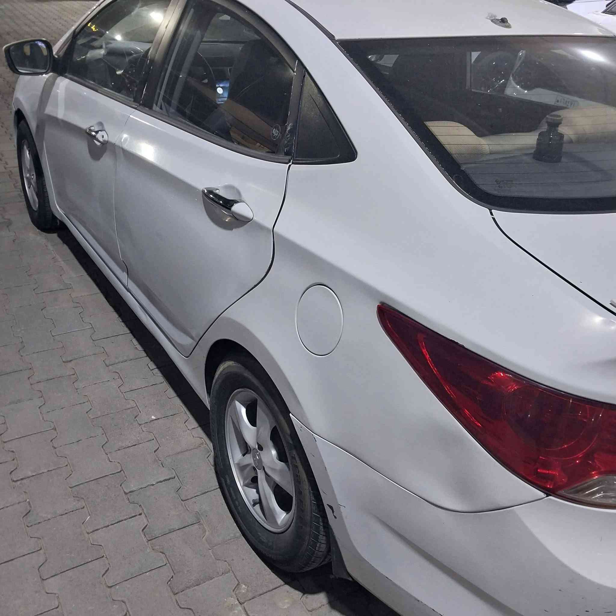 السلام عليكم اكسنت خليجي ٢٠١٢رقم بصره دولي جديد مداور بأي محافظة نص مواصفات # اشاير بالمري ، بلوتوث،
 بلوجكتر، مكينة ١٦٠٠ قطرتين ،بيها ٣ قطع صبغ بدون دواخل ،ماشية ١٣٩ الف كيلو متر موجودة في كربلاء السعر ٧٥ ورقه للإستفسار الاتصال على الرقم ***********
