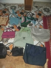 شنط نسائية • جلد وقماش • نضيفات جداً