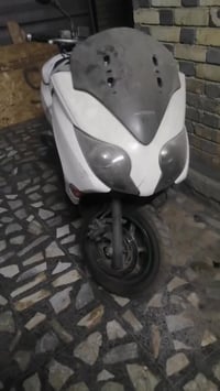 ورزة صفر عشرة للبيع  كوم حديد دراجة شغاله مبيه شي كيره شغال نتركت هواي...