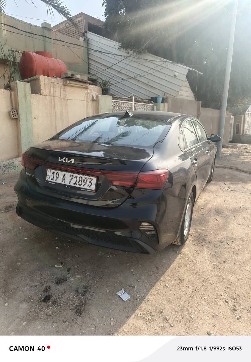 السلام عليكم 
كيا فورتي موديل 2023 للبيع
رقم كربلاء انكليزي بأسمي
مواصفات نص فول المعروفه 
السياره كامله من كلشي صدر حداديه كهربائيات تخم تاير تبريد تدفئه ماشيه 60الف ميل جاهزه من كلشي السعر 153
للأستفسار.. ***********
