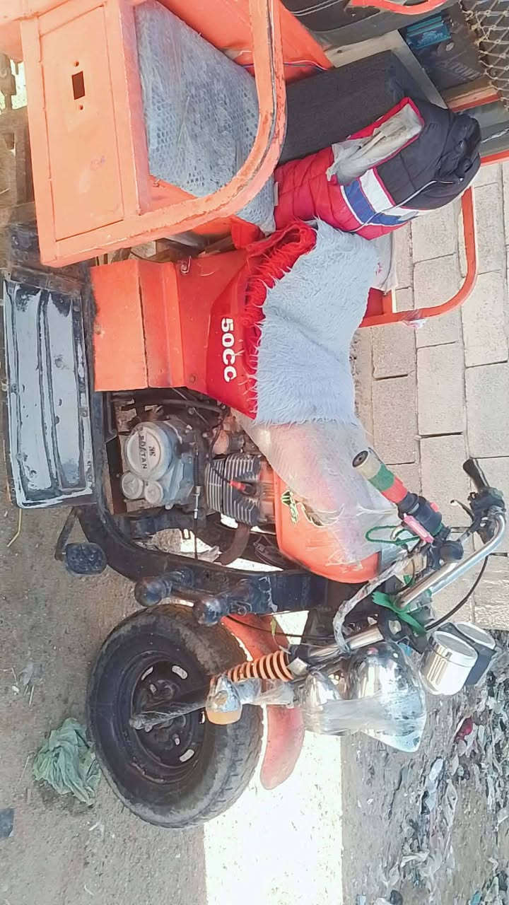 سلام عليكم ستوته صلطان بدون وراق نضيفه 
سعر 900شراي يجي خاص


**إذا كنت صاحب هذا الإعلان وتريد حذفه لأي سبب، رجاءا أرسل رسالة إلى الدعم الفني**