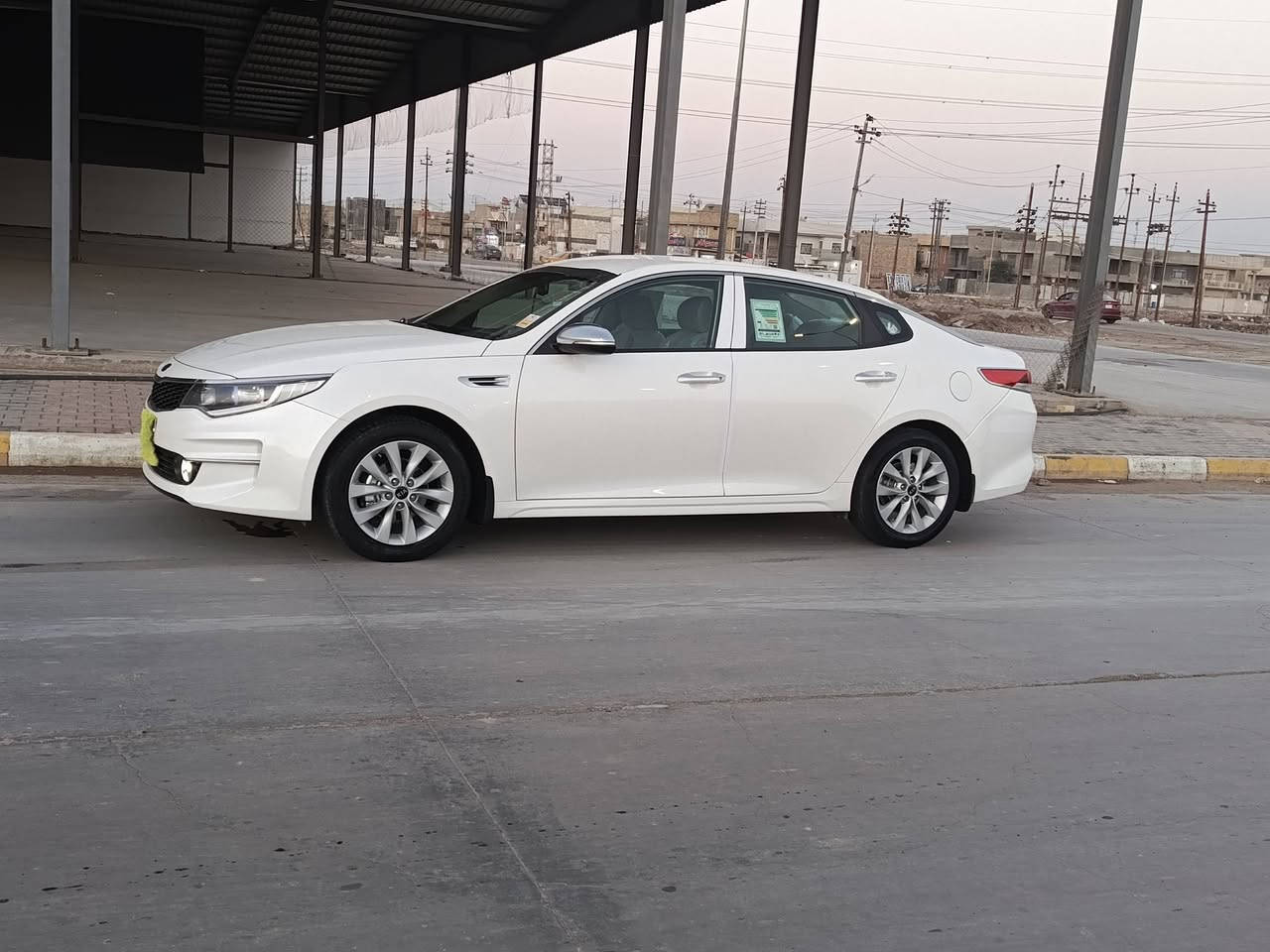 سلام عليكم وكتيمه البيع مديل 17خليجي كفاله عامه من كلشي محرك 2000  رقم واسط دولي ***********وثير ***********
