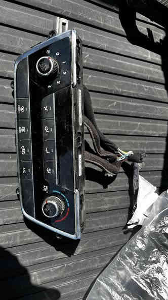 سلام عليكم اغراض سوناتا للبيع  قيم بما يرضى الله واخذ***********توصيل اكو كل محافظات
